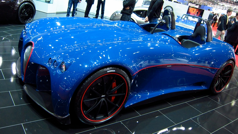Illustration for article titled Wiesmann's BMW-powered ultralight is fast, stubby